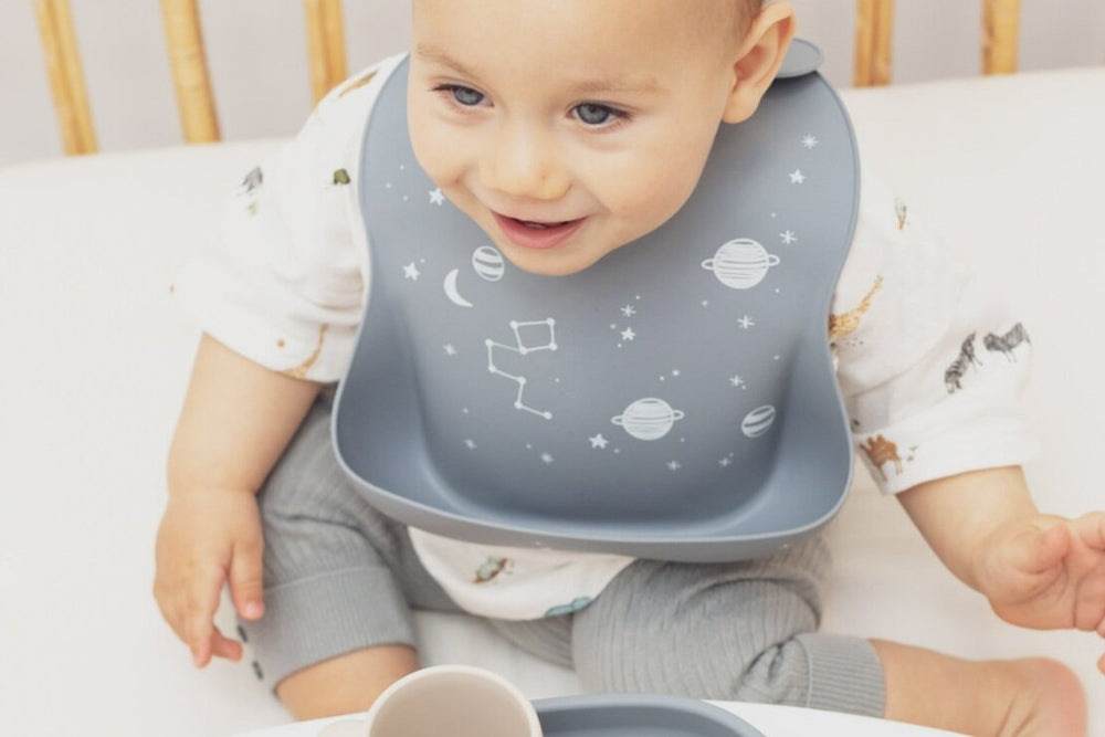 COSMIC Lätzchen aus Silikon - the cotton cloud