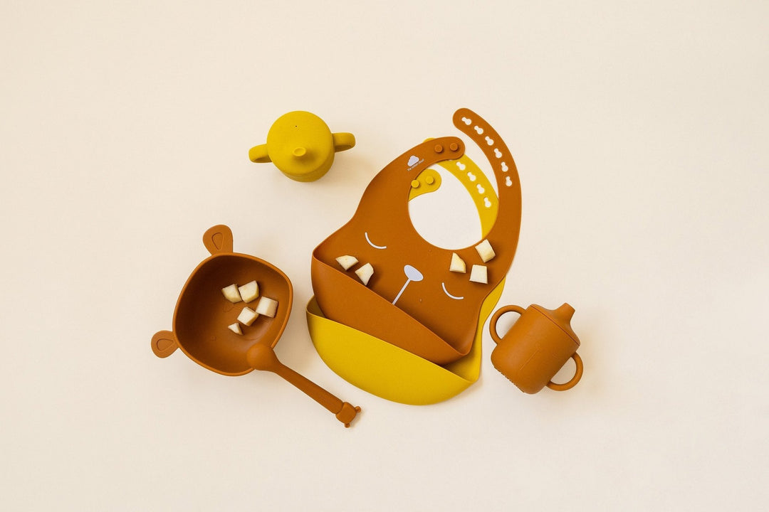 Lätzchen Lili 2er-Set aus Silikon Mustard/Cinnamon - the cotton cloud