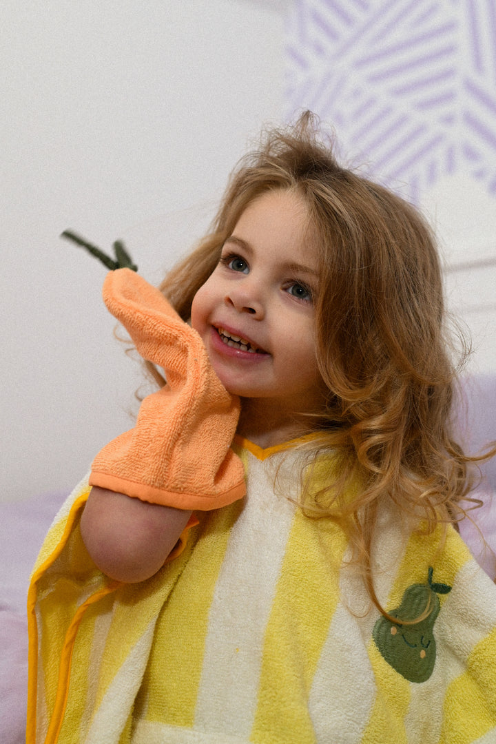 <tc>Poncho PEDRO PEAR</tc>