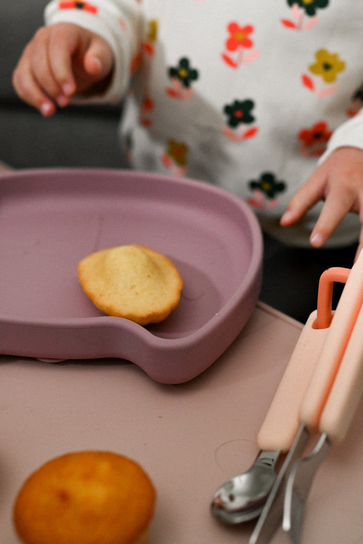 <tc>Silicone Dish with Suction Plate PIPPA MAUVE</tc>