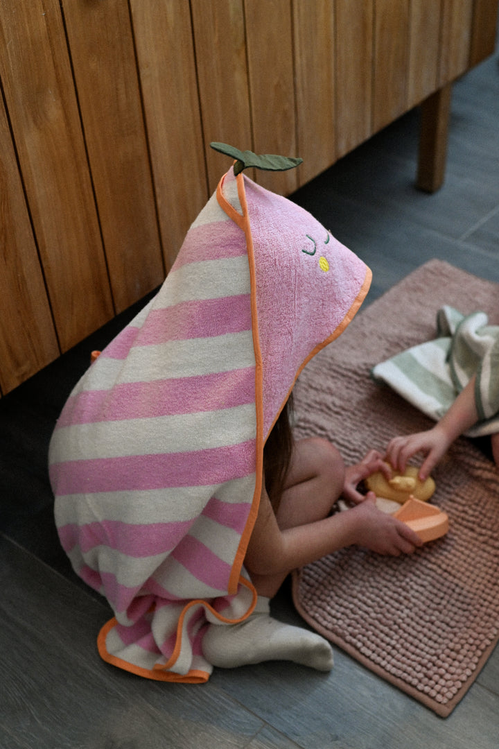 <tc>Hooded Towel MANDY MANDARINE</tc>